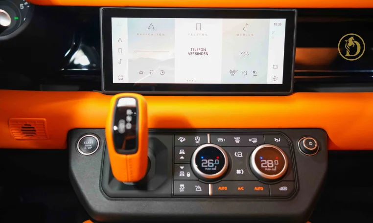 Land Rover Defender 110 P400 SE In Black Luxury Car