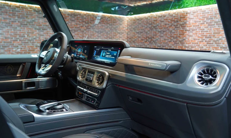 G63 lUXURY Car