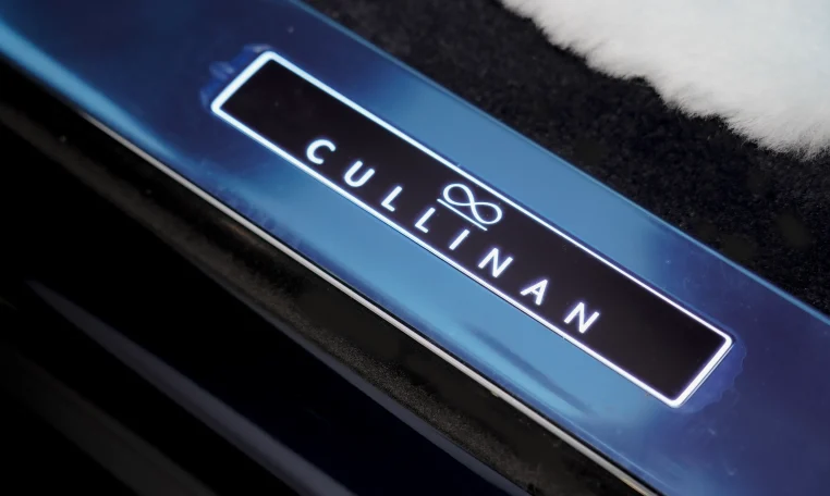 Rolls Royce Cullinan Blue Exotic Car for Sale in UAE