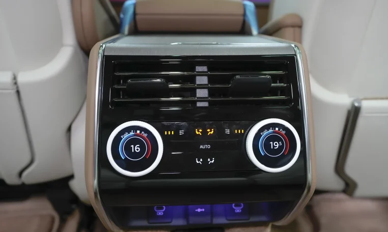 Range Rover Autobiography in Green for sale in Dubai