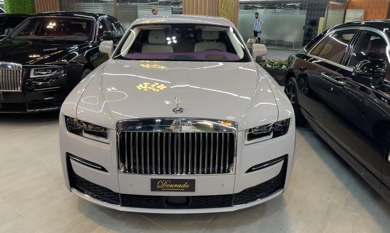 Rolls Royce Ghost Grey for Sale in UAE
