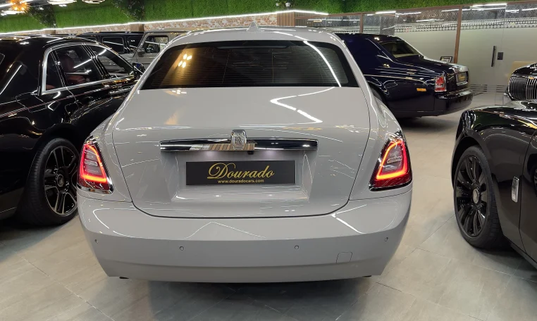 Rolls Royce Ghost Grey for Sale in UAE