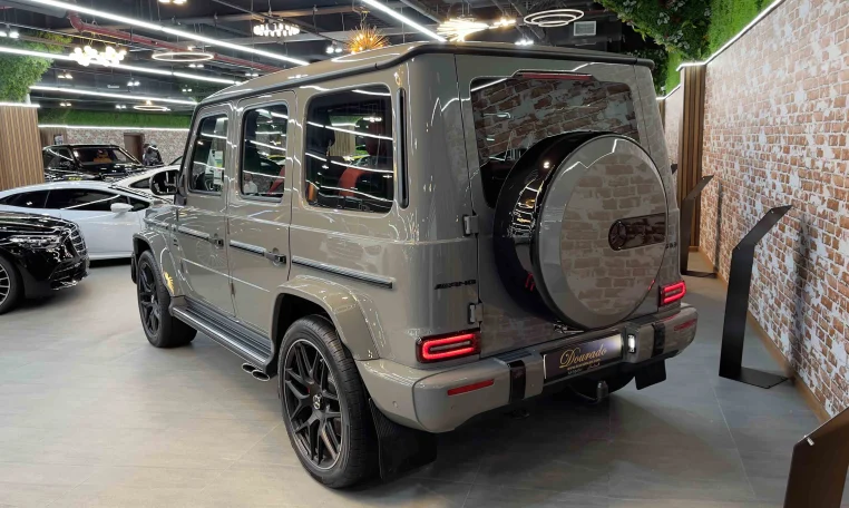 Mercedes g63 in Gray for Sale in UAE