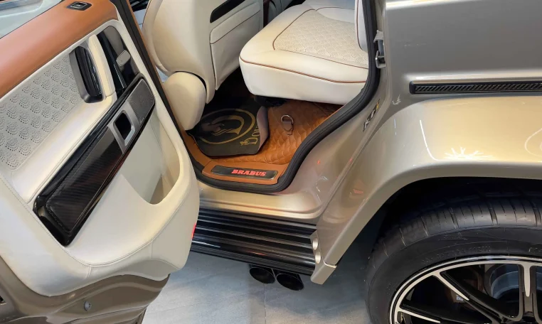 Mercedes g63 brabus 700 gold