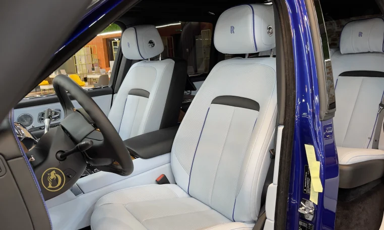 Rolls Royce Cullinan 2019 in Blue for Sale in Dubai UAE
