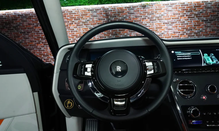 Buy Rolls Royce Cullinan Black Badge Look in Dubai