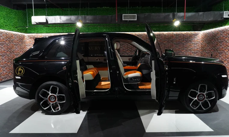 Rolls Royce Cullinan Black Badge Look Car for Sale in Dubai