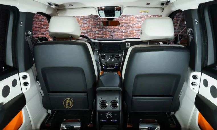 Rolls Royce Cullinan Black Badge Look Dealership in Dubai
