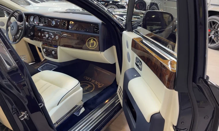 Rolls Royce Phantom Dark Blue Luxury Car Dealership in UAE