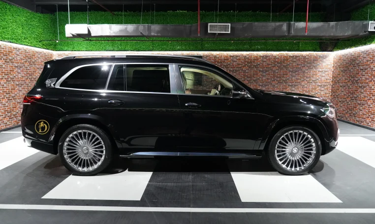 2022 mercedes gls 600 maybach Dealership Dubai