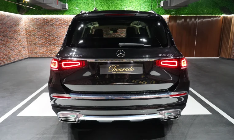 buy 2022 mercedes gls 600 maybach luxury car in Dubai