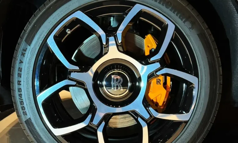 Rolls Royce Cullinan Black Badge Luxury Car for Sale in UAE