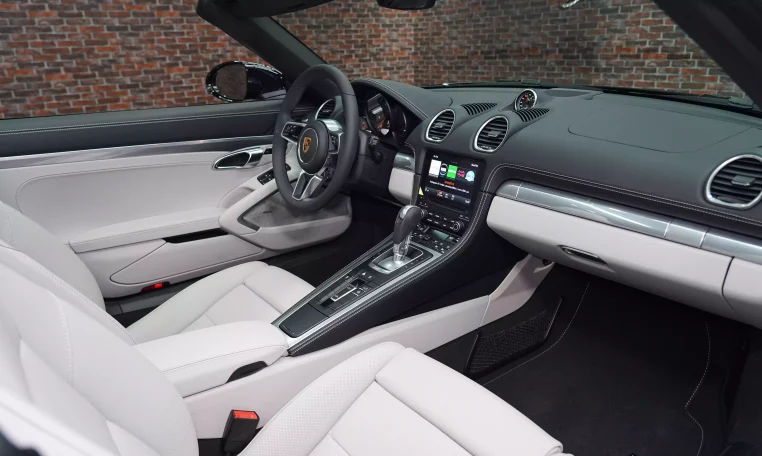 Porsche 718 Boxster Black