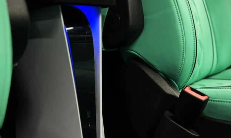 Mercedes Maybach V CLASS Exotic Car Dealership in Dubai