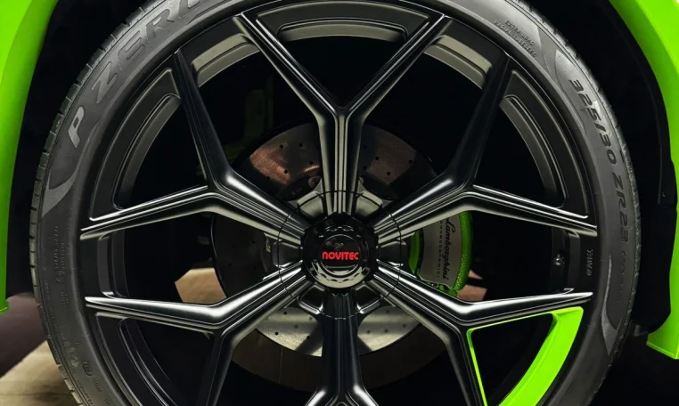 Lamborghini Urus Novitec Green Car for Sale in UAE