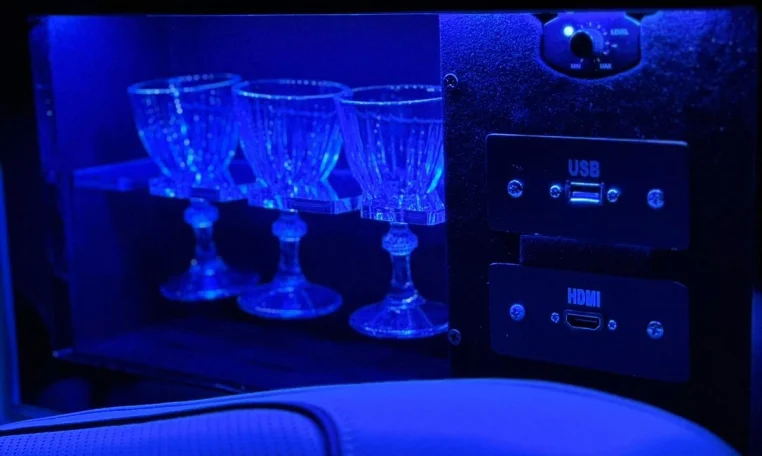 Mercedes Maybach V CLASS Super Car for Sale in Dubai