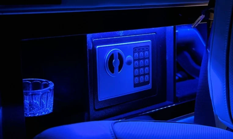 Mercedes Maybach V CLASS Luxury Car for Sale in Dubai