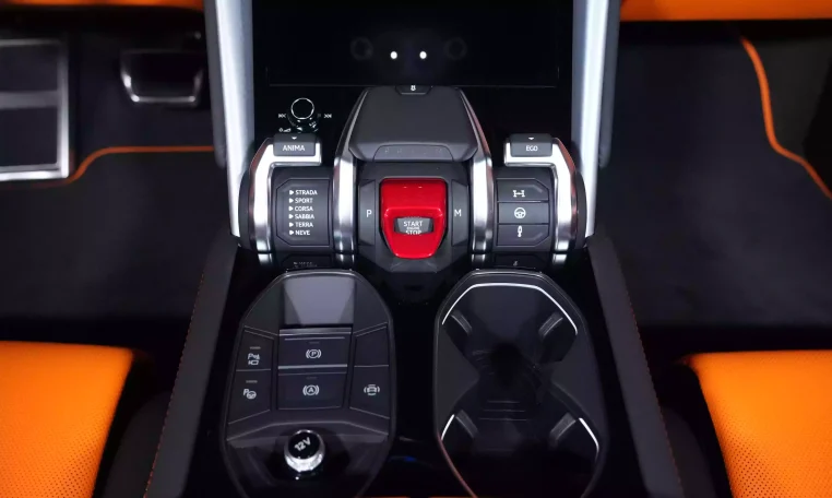 Lamborghini Urus Novitec Orang For sale in Dubai