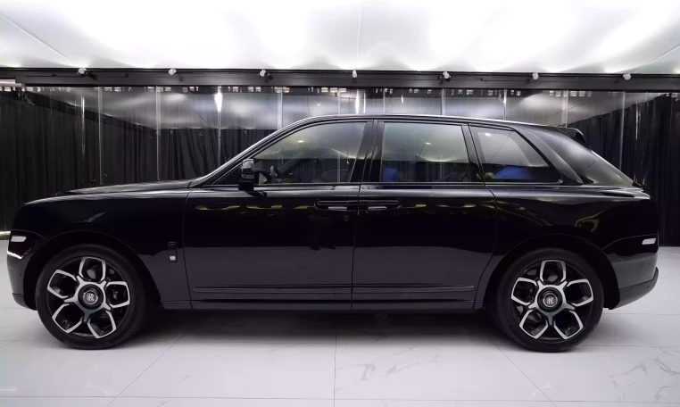 Rolls Royce Cullinan Black Badge Dealership in Dubai