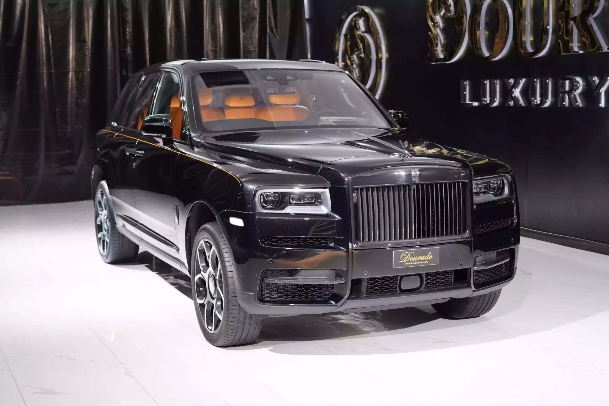 Rolls Royce Cullinan in Diamond Black for Sale in Dubai UAE
