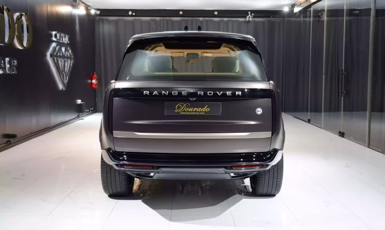 Range Rover Autobiography SV LWB P530 Dealership in Dubai