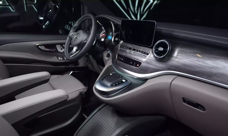 Mercedes-Benz V250D Car Dealership in Dubai