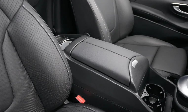 Mercedes-Benz V300D Car Dealership in Dubai