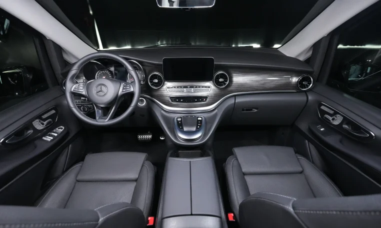 Buy Mercedes-Benz V300D in Dubai