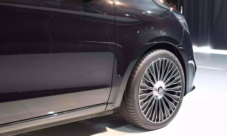 2023 Maybach V-Class Extra LWB Obsidian Black in Dubai