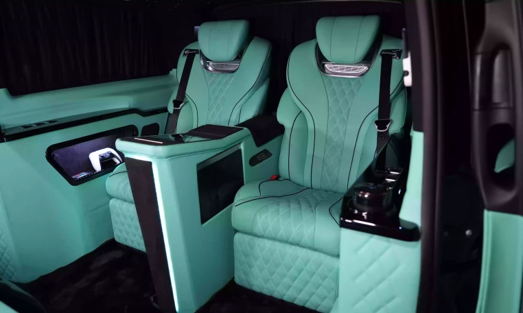 Maybach V Class Long Wheelbase in Obsidian Black & Interior Tiffany Blue 2023