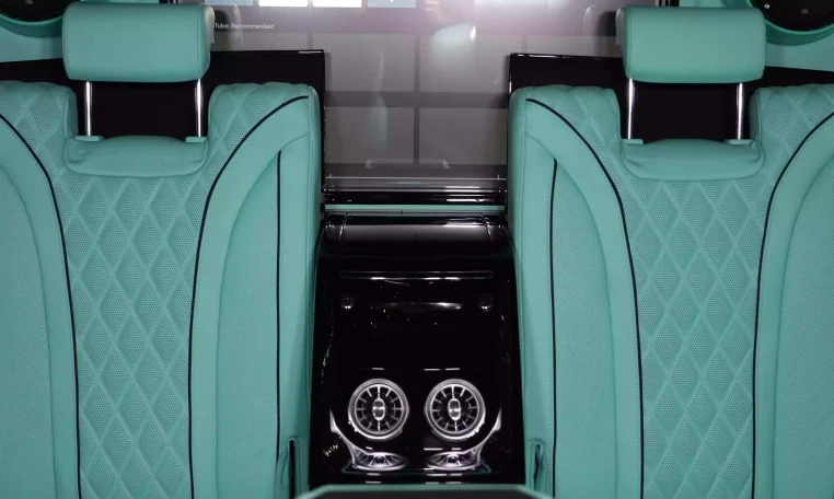 Maybach V Class Long Wheelbase in Obsidian Black & Interior Tiffany Blue 2023 Dubai
