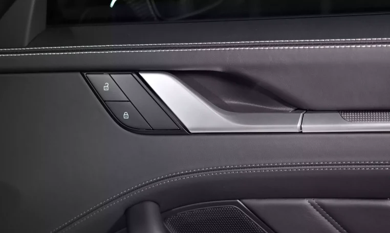 Porsche 911 Turbo S Cabriolet in Crayon & Interior Black