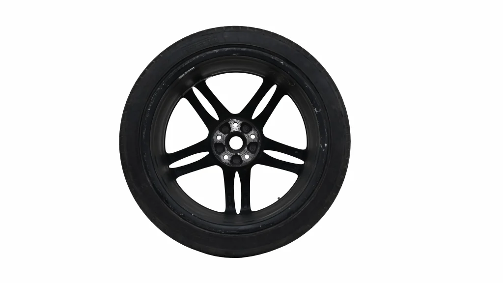 Ferrari 812 Tyres (Pirelli) + Rims Set Black OEM 324158 324159 for sale in dubai-3