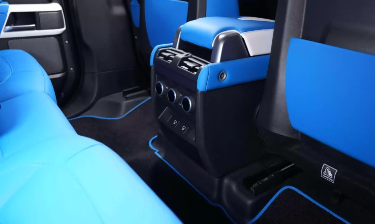 Land Rover Defender 110 P400 Lumma CLR LD in Carpathian Grey Matte Luxury car for sale