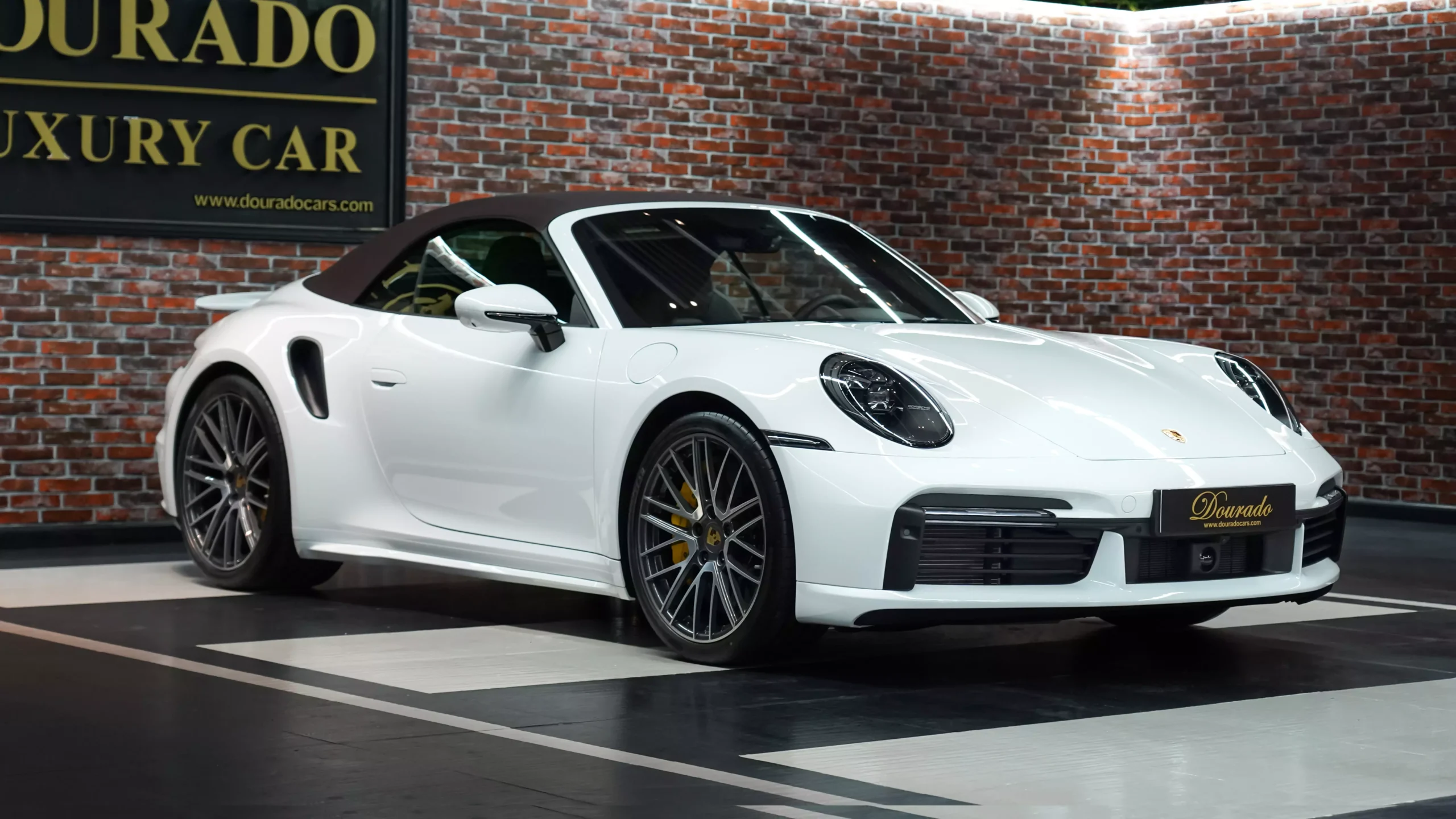 Porsche 911 Turbo S Cabriolet White for sale in dubai 1