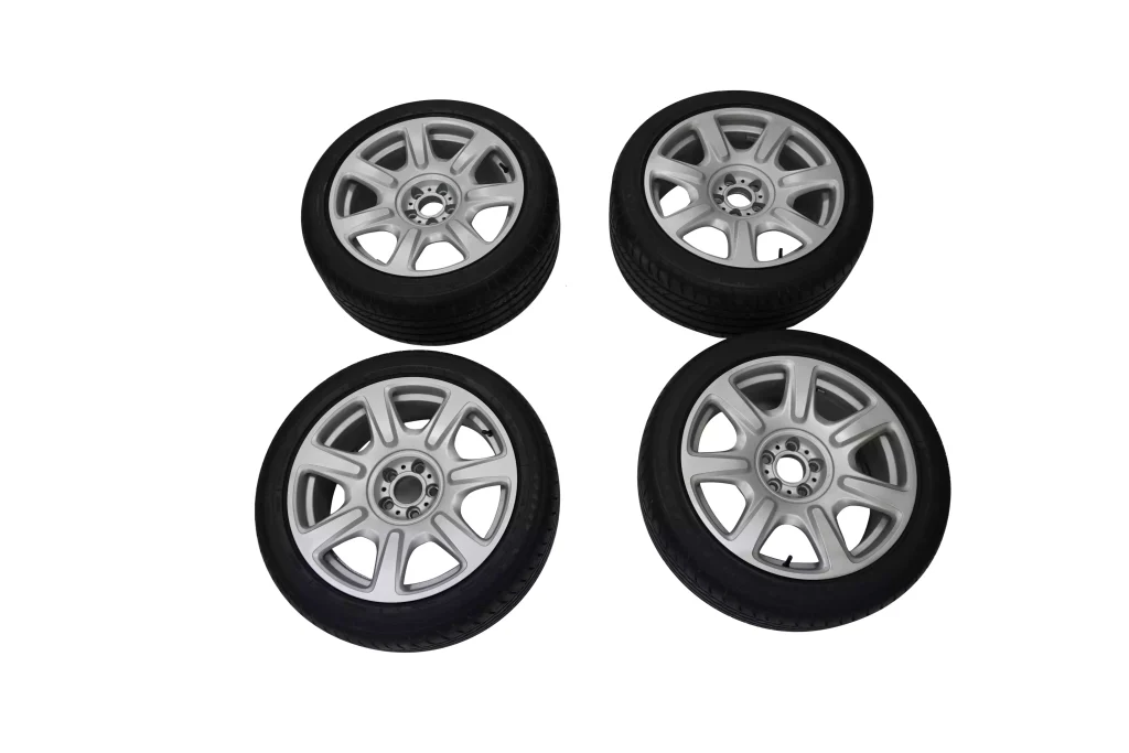 ROLLS ROYCE WRAITH DAWN GHOST 20 Factory Wheels Silver OEM 6854568 for sale in dubai