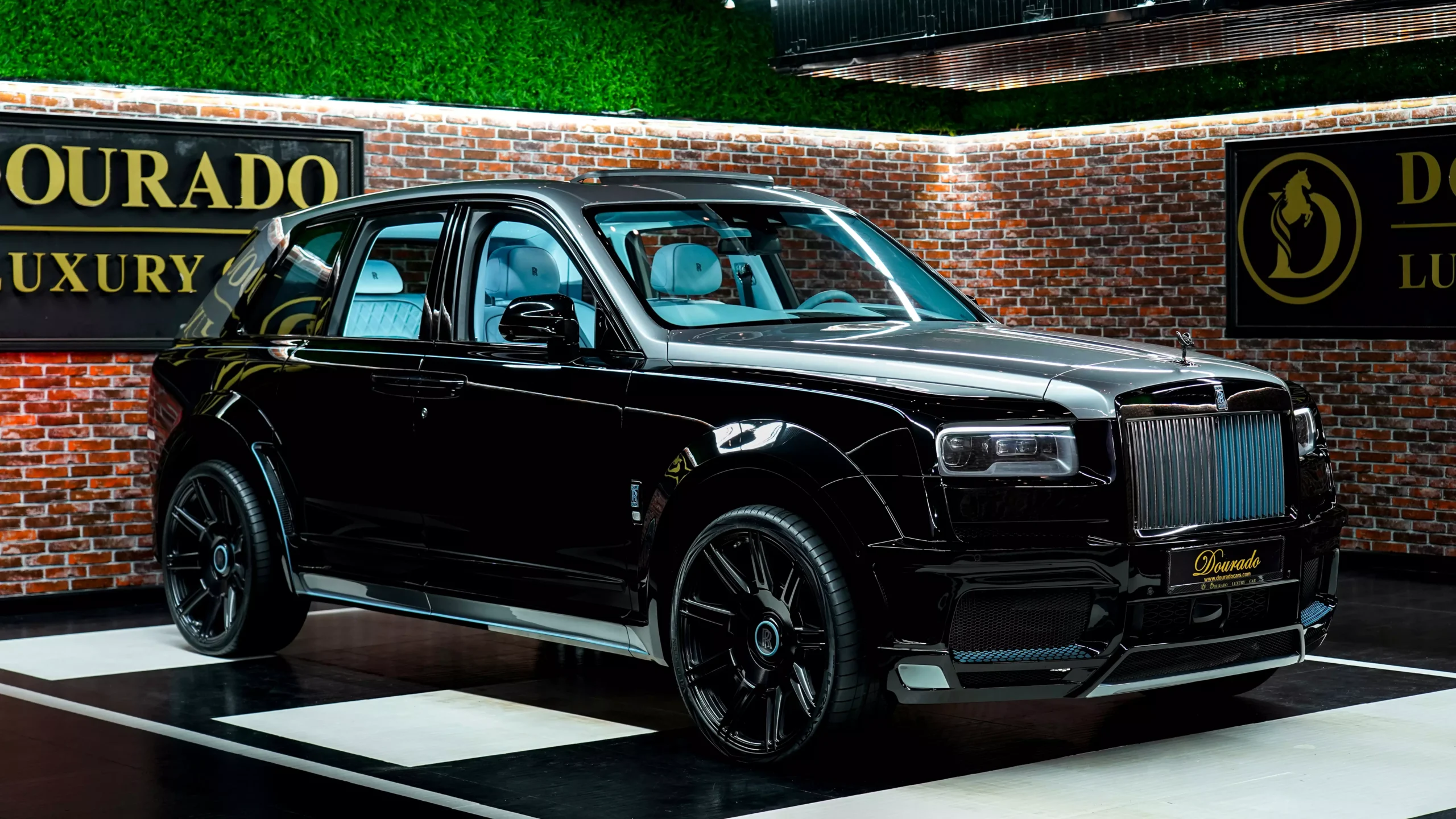 Rolls-Royce Cullinan Black Badge Novitec for sale in dubai 4