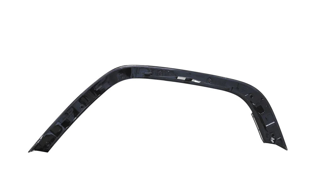 Mercedes-Benz G-63 Rear RH Wheel Thread Mudguard Widening Gloss Black OEM A4638805803 for sale in dubai