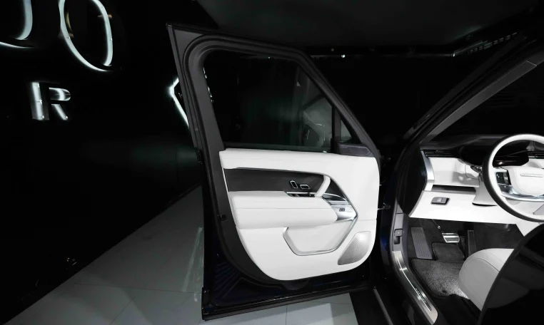 Range Rover Autobiography P530 LWB