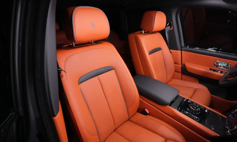 Rolls Royce Cullinan Black Badge Onyx Edition in Jubilee Silver