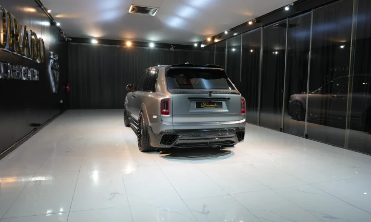 Dubai Rolls Royce Cullinan Black Badge Onyx Edition in Jubilee Silver