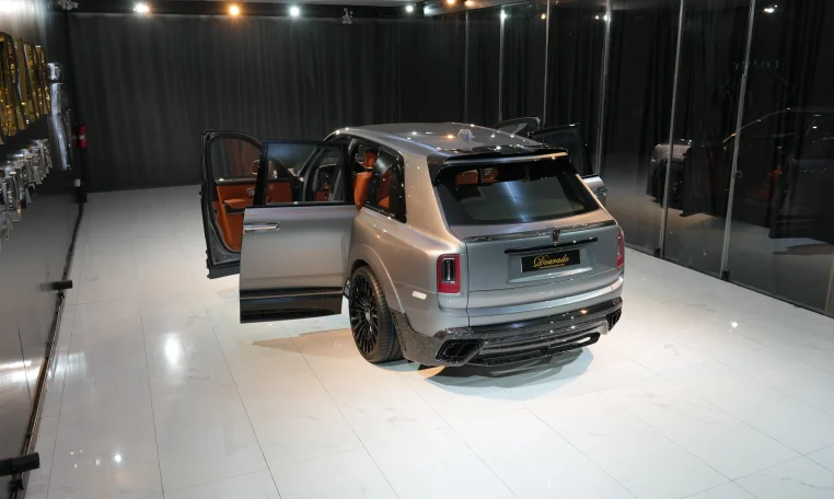 Rolls Royce Cullinan Black Badge Onyx Luxury Car