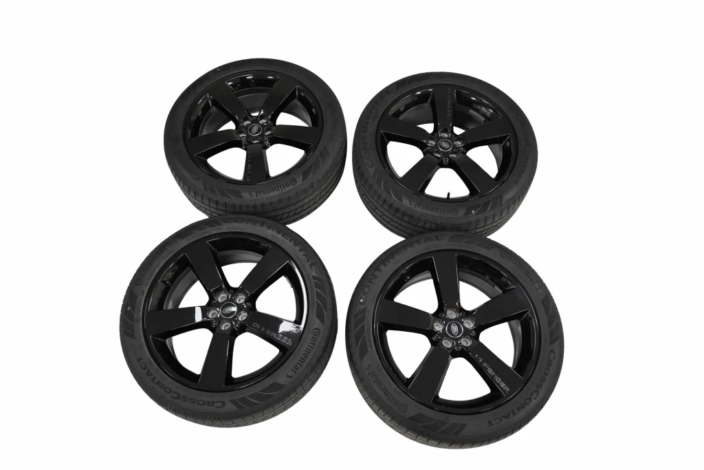 Land Rover Defender 22 inch Rims with Continental Tires Black OEM L8BM-1007-CA for sale in dubai