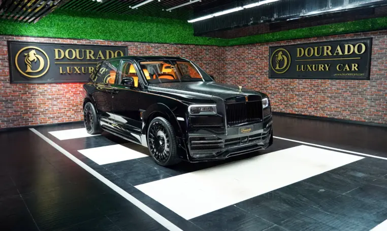 Rolls Royce Cullinan Onyx Concept gold for sale in Dubai