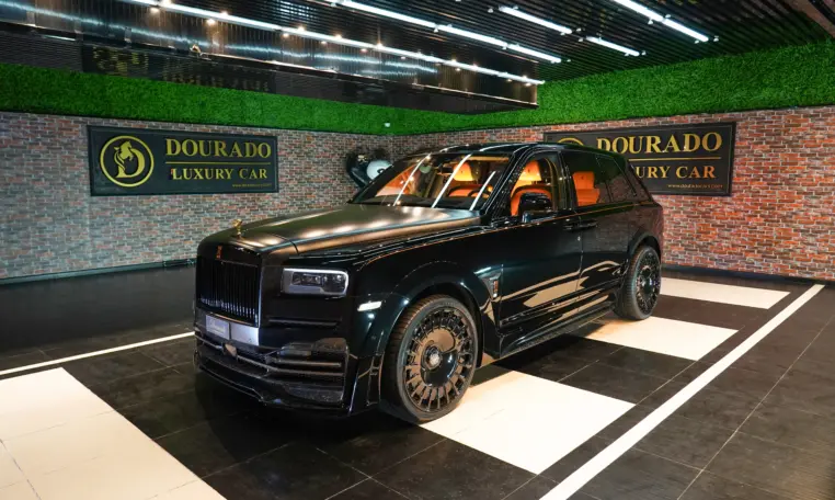 Rolls Royce Cullinan Onyx Concept gold for sale in Dubai