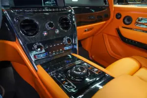 Rolls Royce Cullinan Onyx Concept gold for sale in Dubai