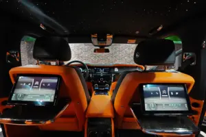 Rolls Royce Cullinan Onyx Concept gold for sale in Dubai