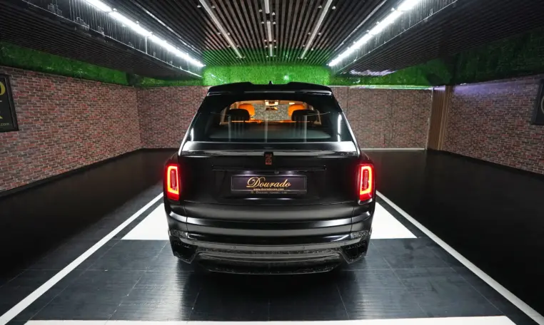 Rolls Royce Cullinan Onyx Concept silver for sale in Dubai