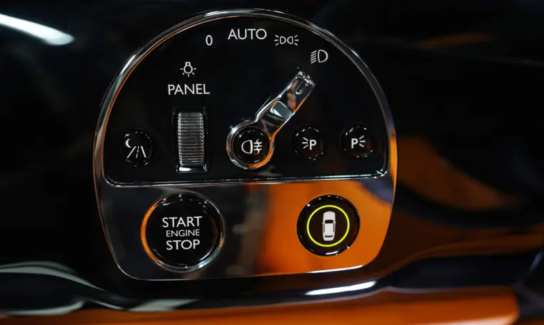 Rolls Royce Cullinan Onyx Concept silver for sale in Dubai