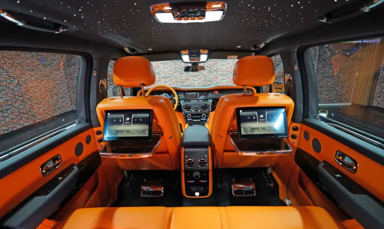 Rolls Royce Cullinan Onyx Concept silver for sale in Dubai